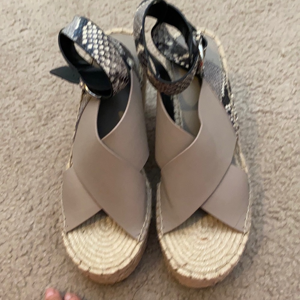 Marc Fisher espadrilles